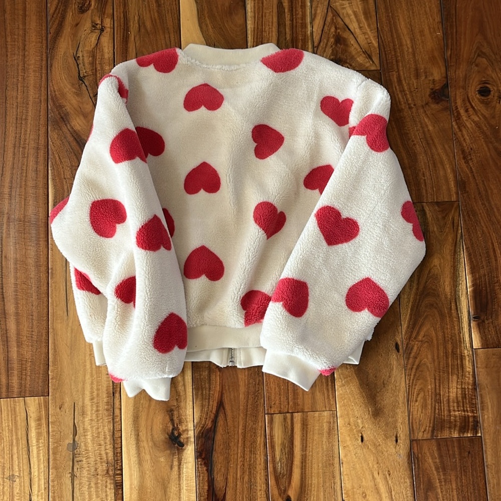 Fuzzy heart jacket! - Picture 4 of 4